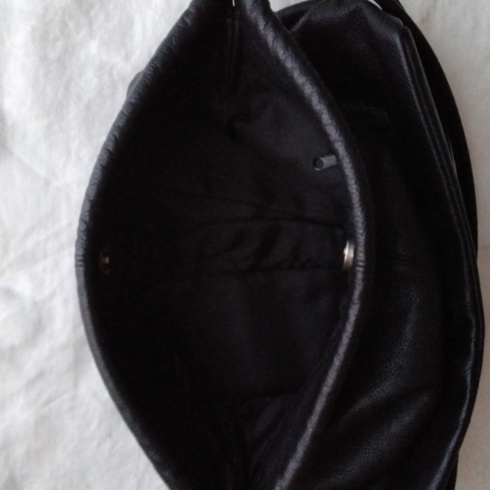 The Sak Black Leather Purse - Picture 5 of 9